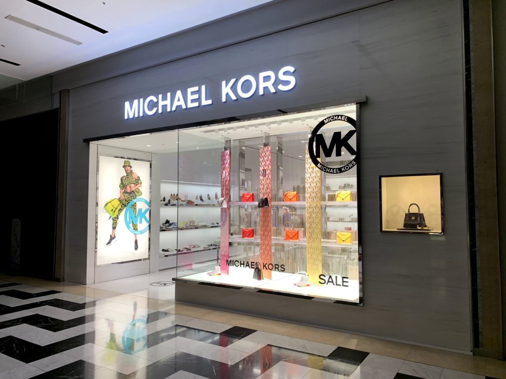 【2019/06】Michael Kors-櫥窗佈置